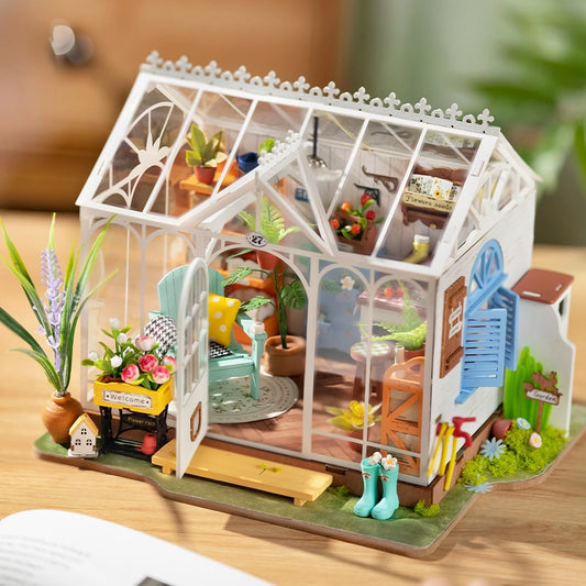 DREAMY GARDEN HOUSE