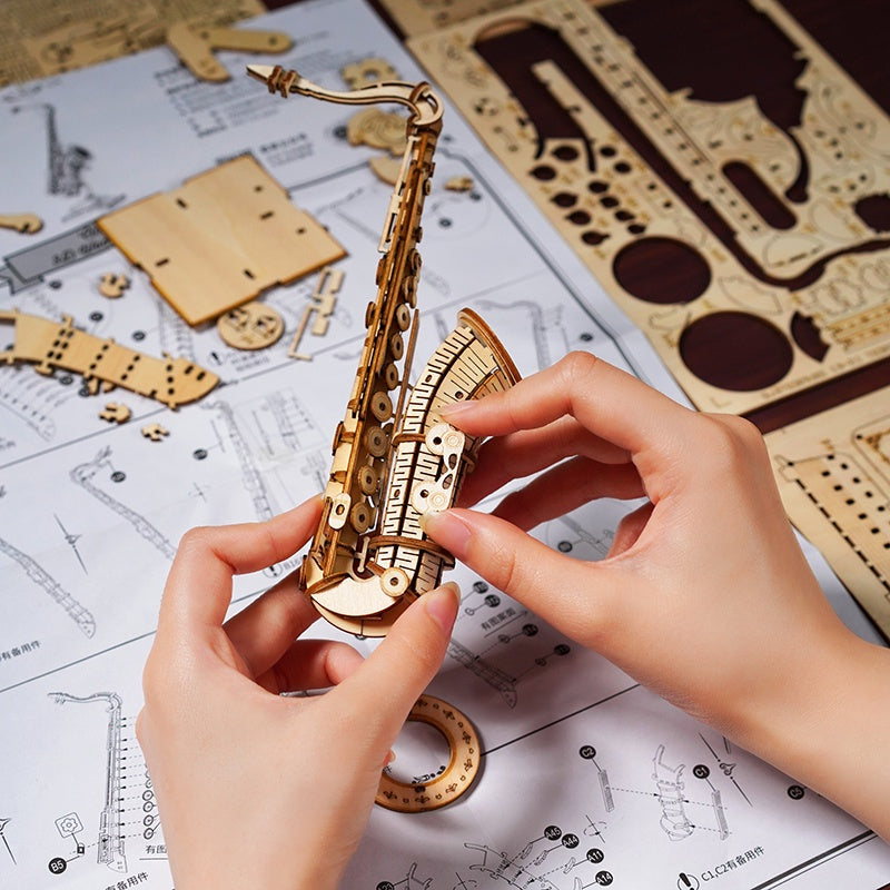 Maqueta Madera Saxofon
