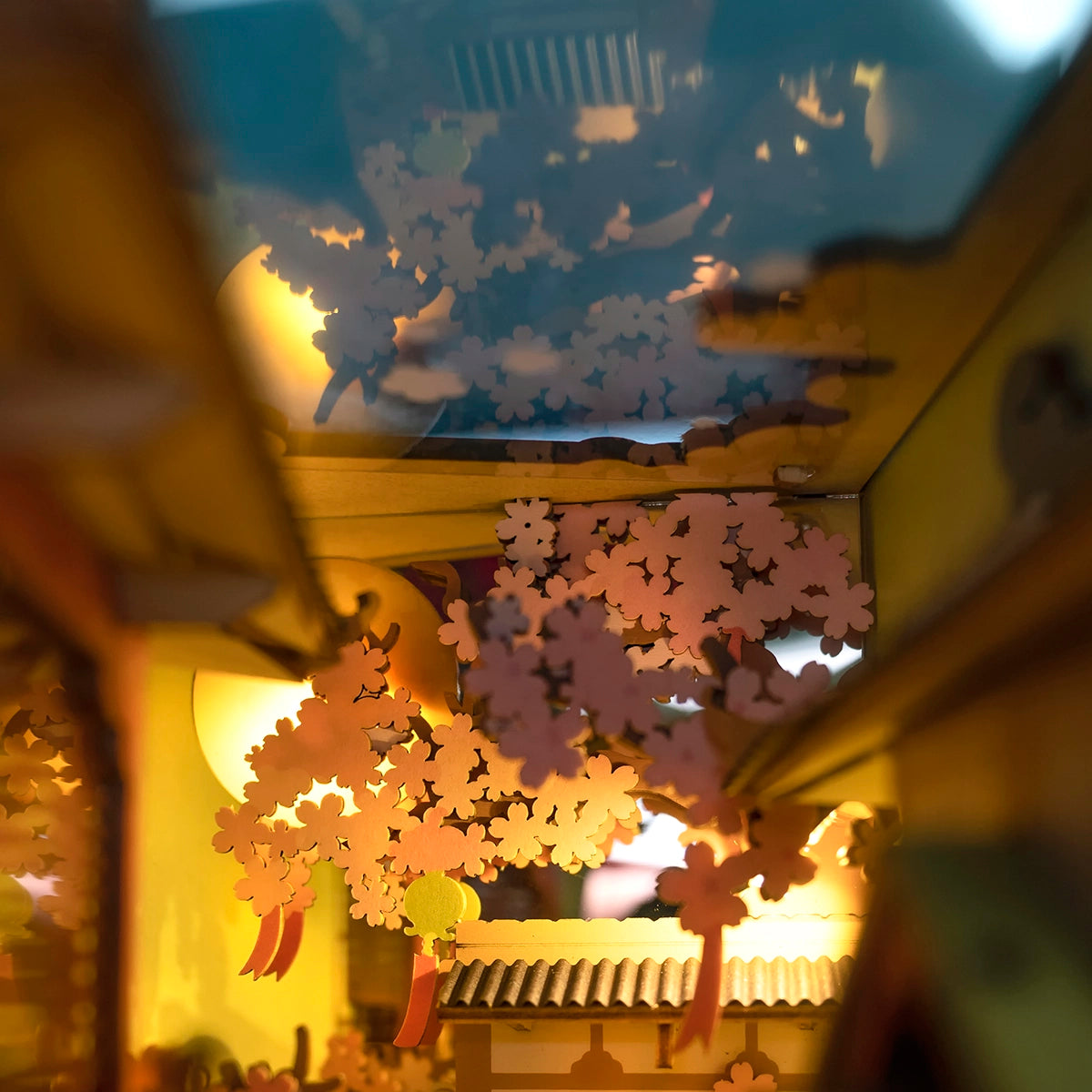 FALLING SAKURA