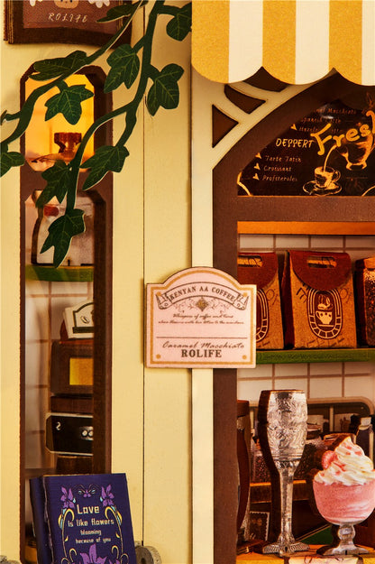 HOLIDAY CAFÉ